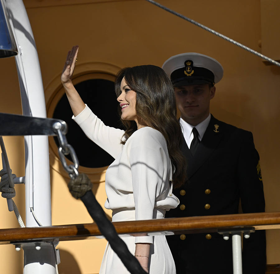 Bild-Extra: Här festar Sofia glatt på båten mitt i Stockholms city