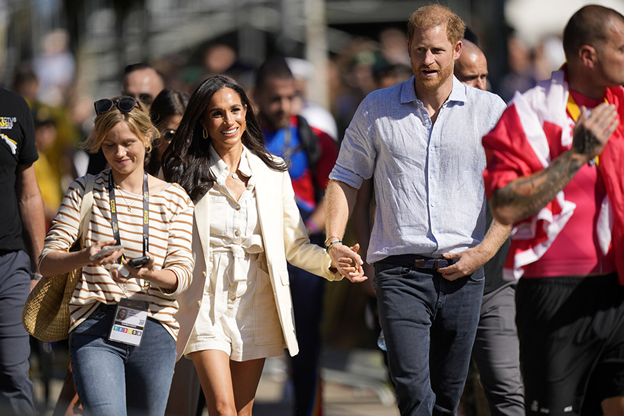 Prins Harry och Meghan vräkta – köper nytt hus i Europa