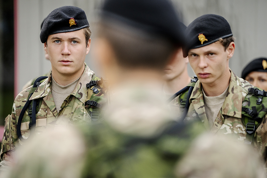 Bild-Extra: Kronprins Christian – med rätt att skjuta skarpt