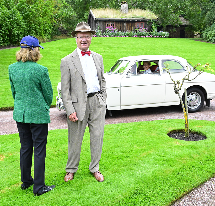 Drottning Silvia packar väskan: lämnar slottet för Linköping