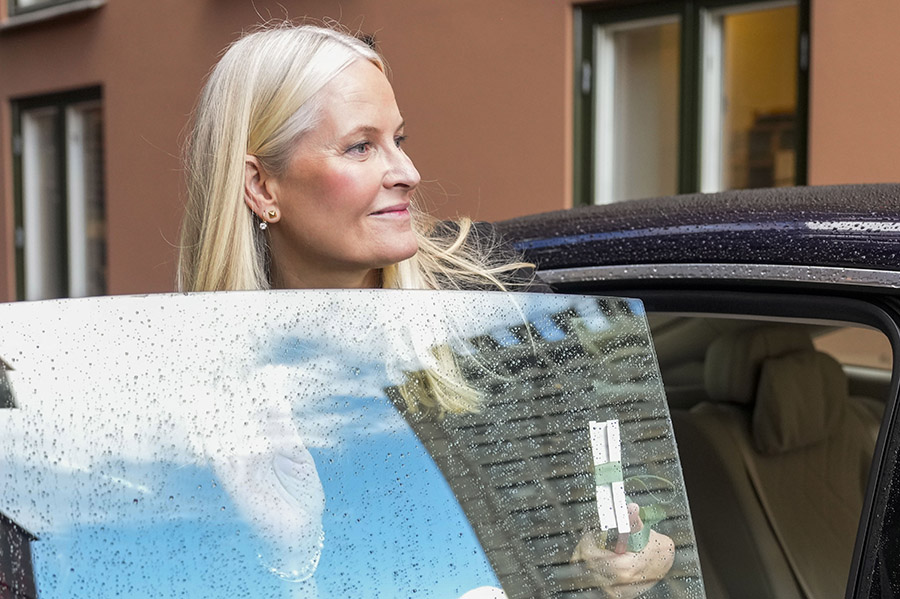 Mette-Marit lämnar Norge – för familjens skull