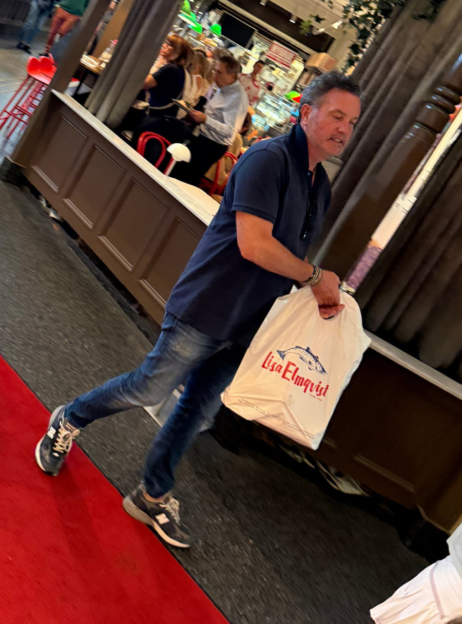 Avslöjat: Chris vägrar lära sig svenska – inte intresserad!