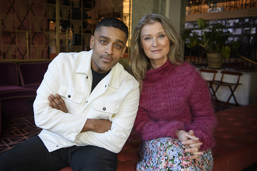 Avslöjat: Victoria festade loss med Lena Endre på innekrogen