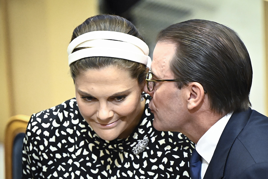 Victorias plötsliga utspel under frånvaron med prins Daniel