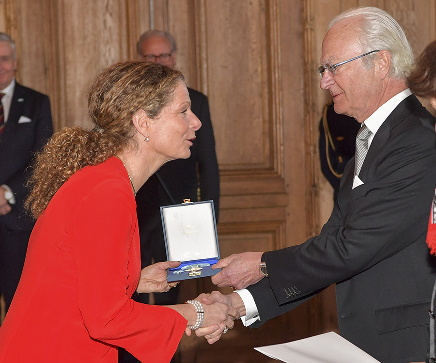 Kungaparets fredagsmys – med hårt kritiserade mediechefen