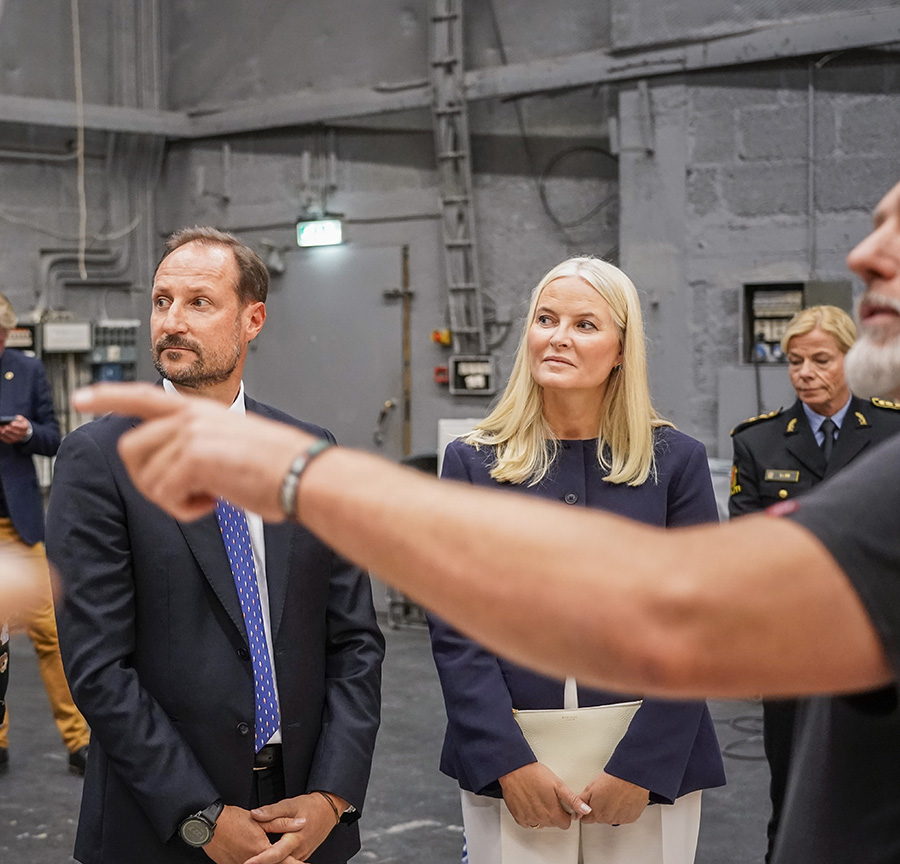 Haakon och Mette-Marits hårda kamp – står enade under krisen