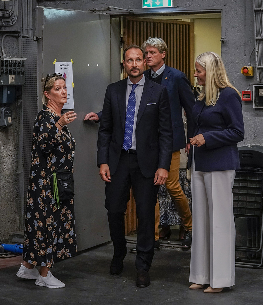 Haakon och Mette-Marits hårda kamp – står enade under krisen