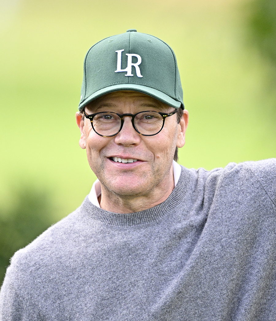 Här bryter prins Daniel mot reglerna – mitt framför Victoria!