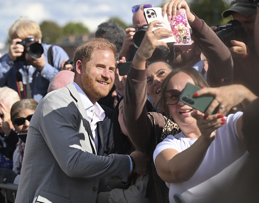 Prins Harrys blixtmöte med Charles efter svåra krisen