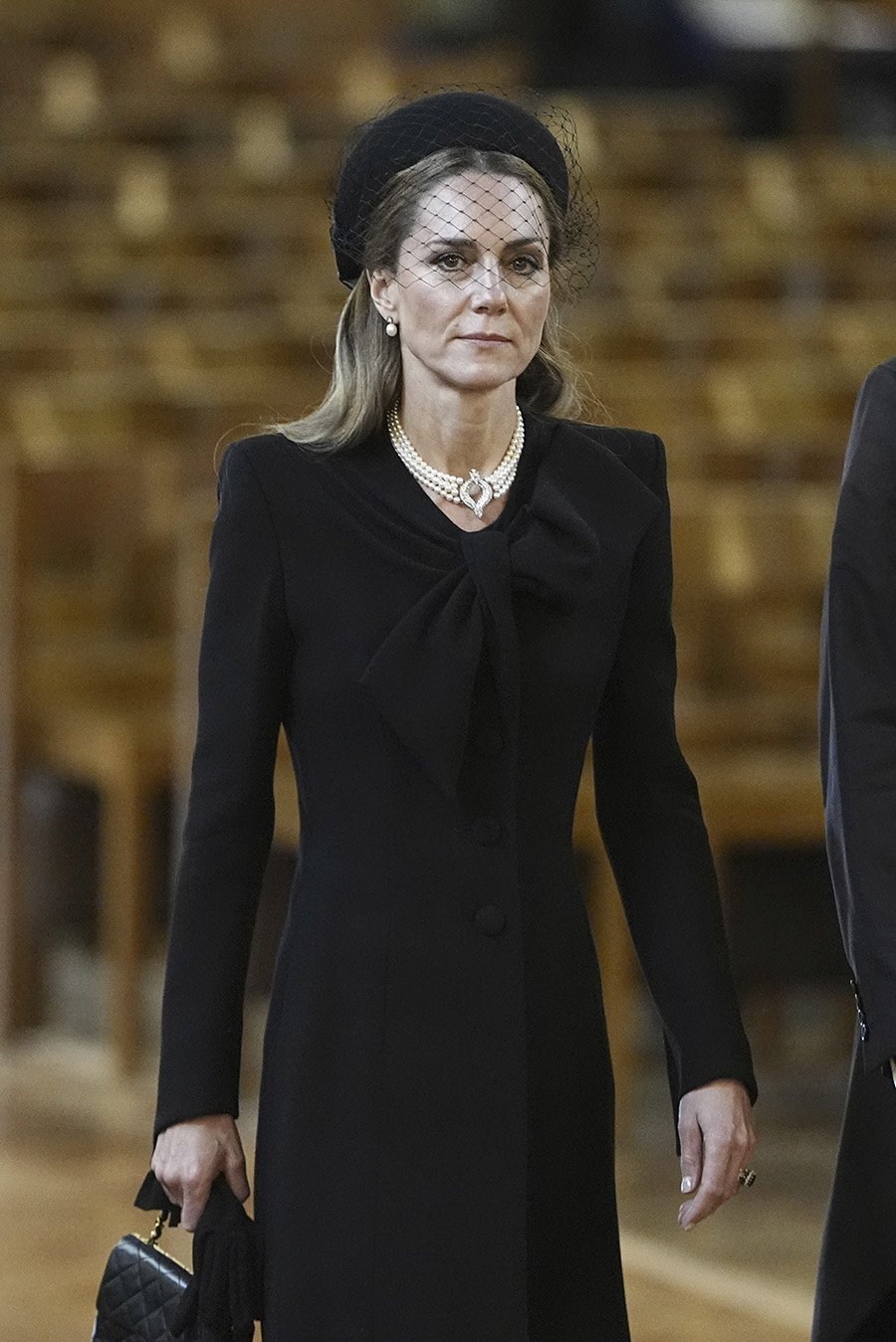 Kate i tårar – här tröstar hon kung Charles i svåra stunden