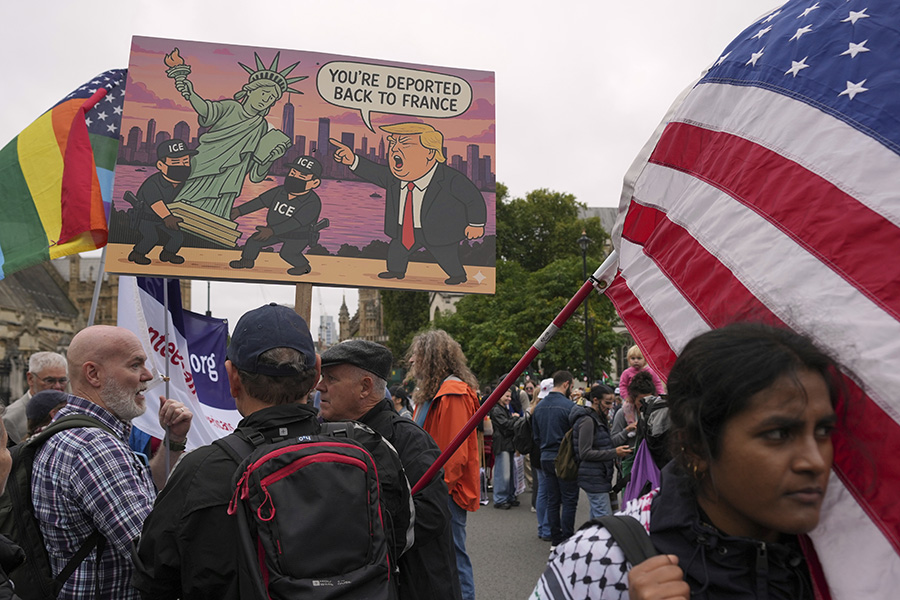 Vilda protester mot Trumps middag med prinsessan Kate