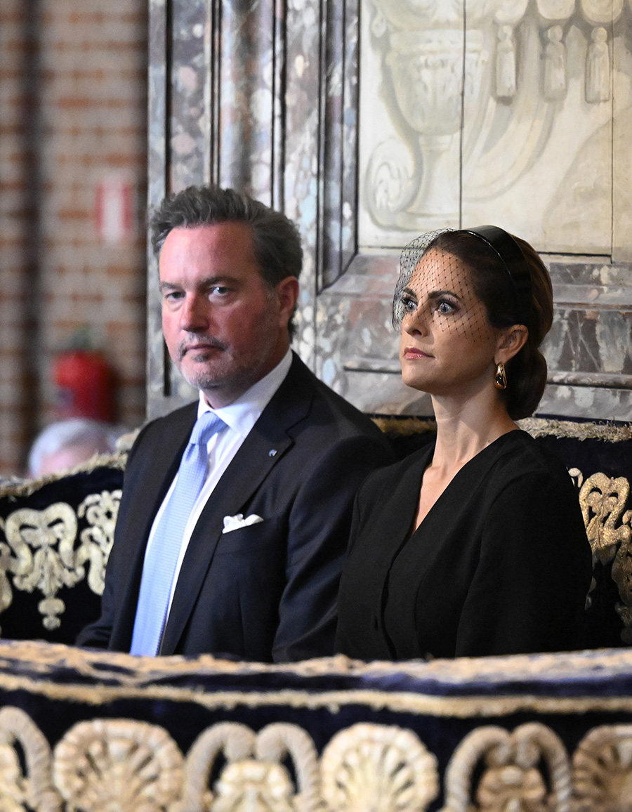 Kungens tråkiga besked om Madeleine och maken Chris