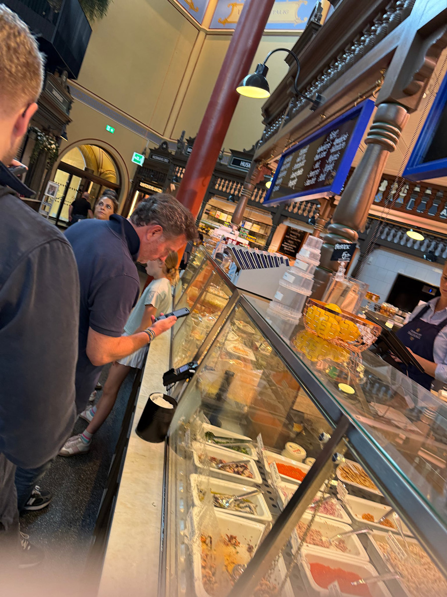 Madeleines och Chris lyxiga mys med barnen – se bilderna!