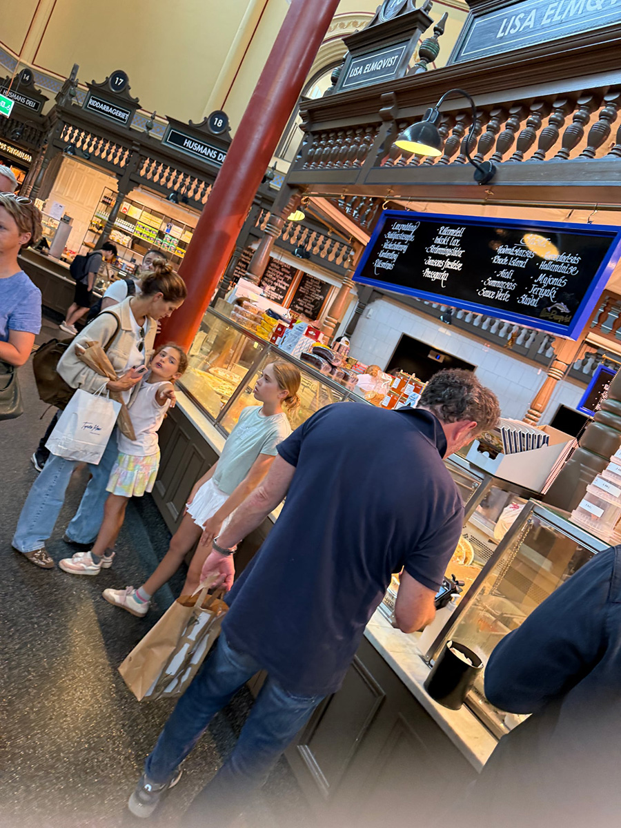 Madeleines och Chris lyxiga mys med barnen – se bilderna!