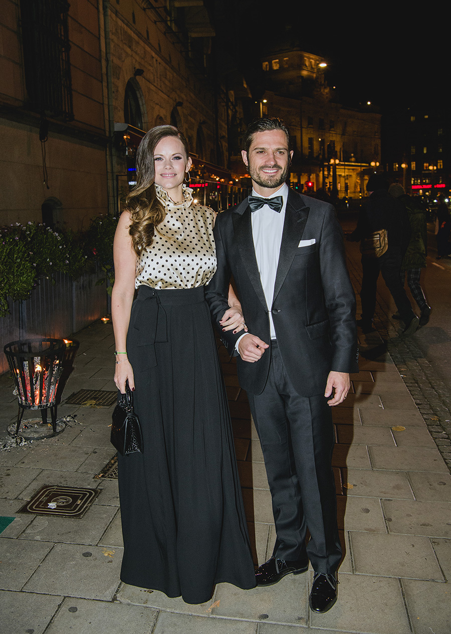 Sofias kärleksfest med Carl Philip – inne i mysiga grottan!