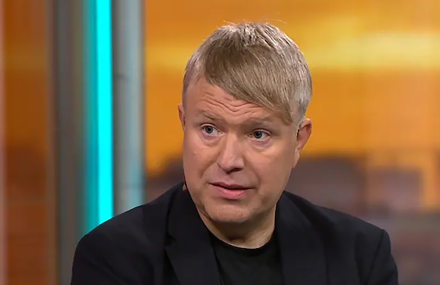 Experten rasande efter bilderna på prins Daniel – förnedrande!