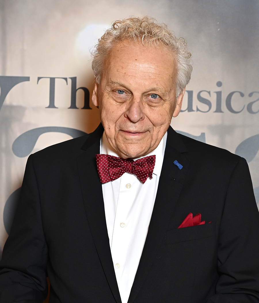 Skrällen: Då tar Victoria över tronen efter kungen