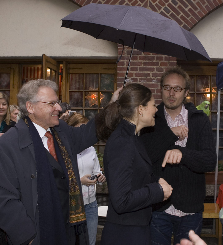 Skrällen: Då tar Victoria över tronen efter kungen