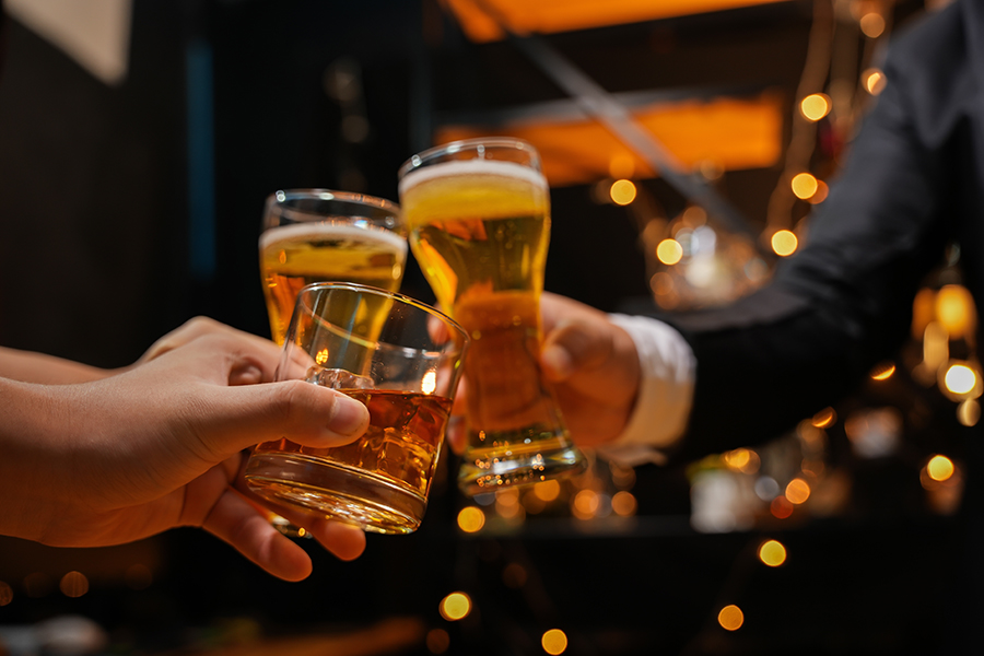 Avslöjat: Chris drack alkohol innan vigseln med Madeleine