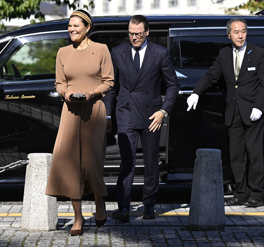 Victorias tysta tårar – prins Daniels varma stöd i Hiroshima