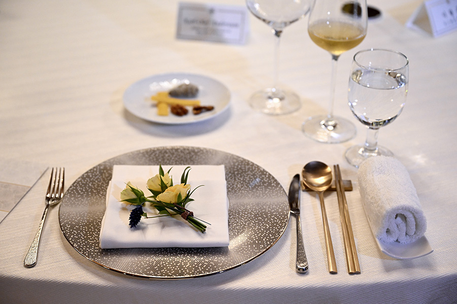 Victorias succé i Sydkorea – skålen blev en flirt med Daniel