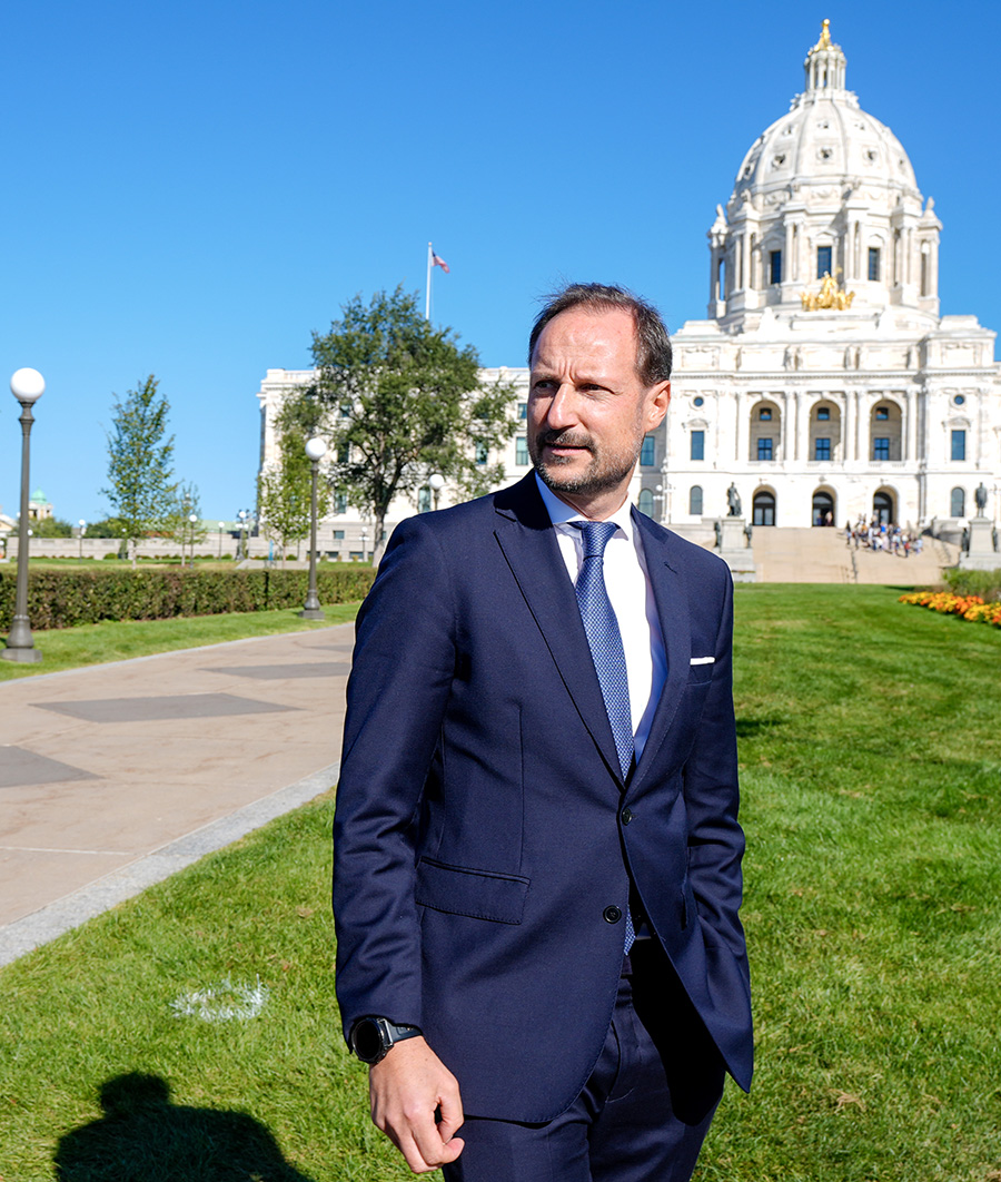 Trista beskedet: Haakon lämnar Mette-Marit och Skaugum