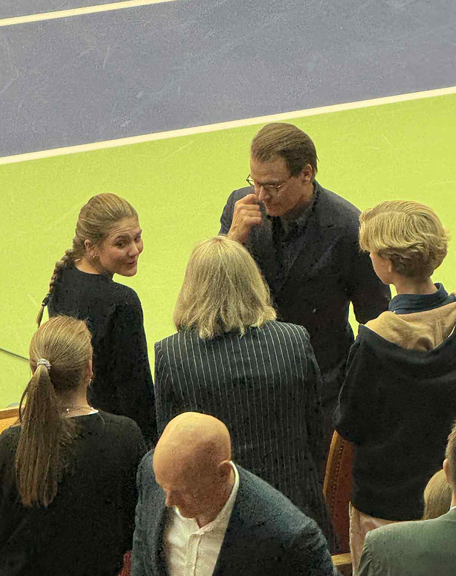 Estelles comeback – se bilderna när hon tar selfies med fansen!