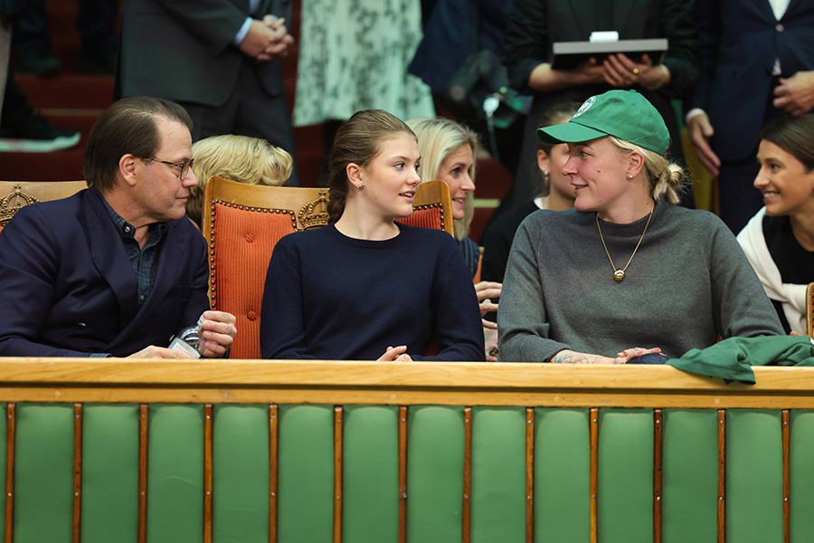 Estelles comeback – se bilderna när hon tar selfies med fansen!