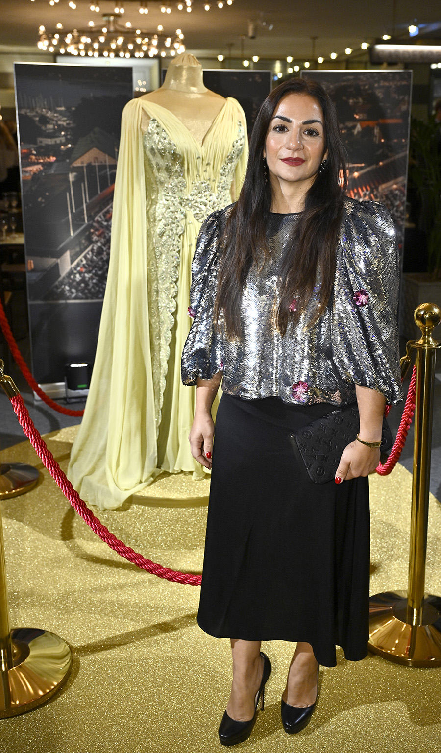 Kändistätt när Silvia gick på fest med kungen – se alla bilderna!