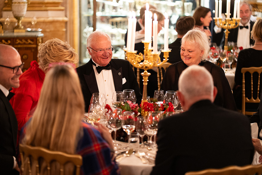 Silvia och Carl Philip på fest med Gunde Svan – se bilderna!
