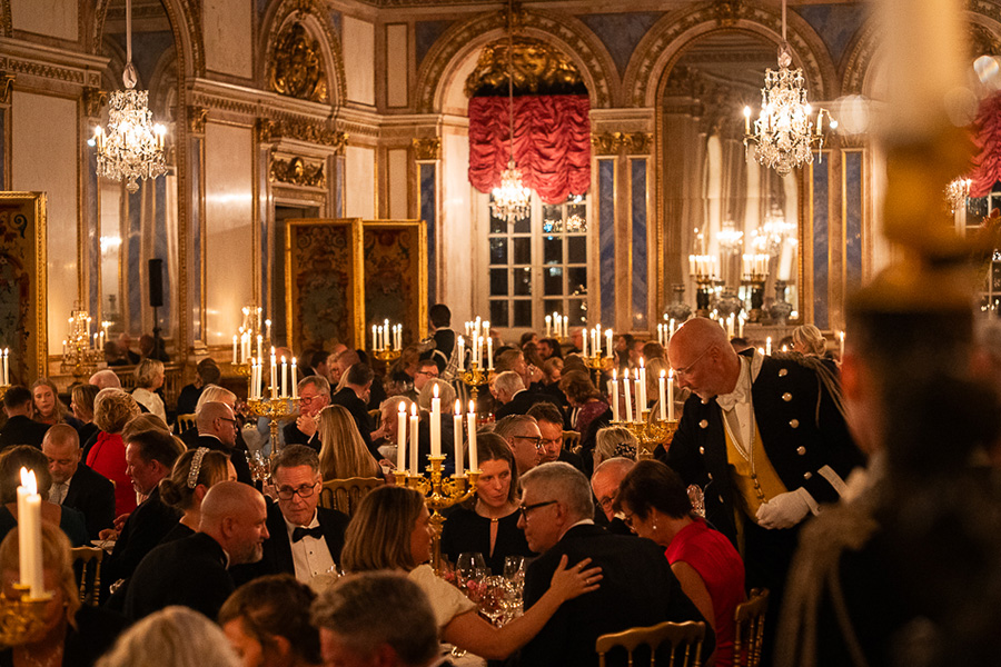 Silvia och Carl Philip på fest med Gunde Svan – se bilderna!