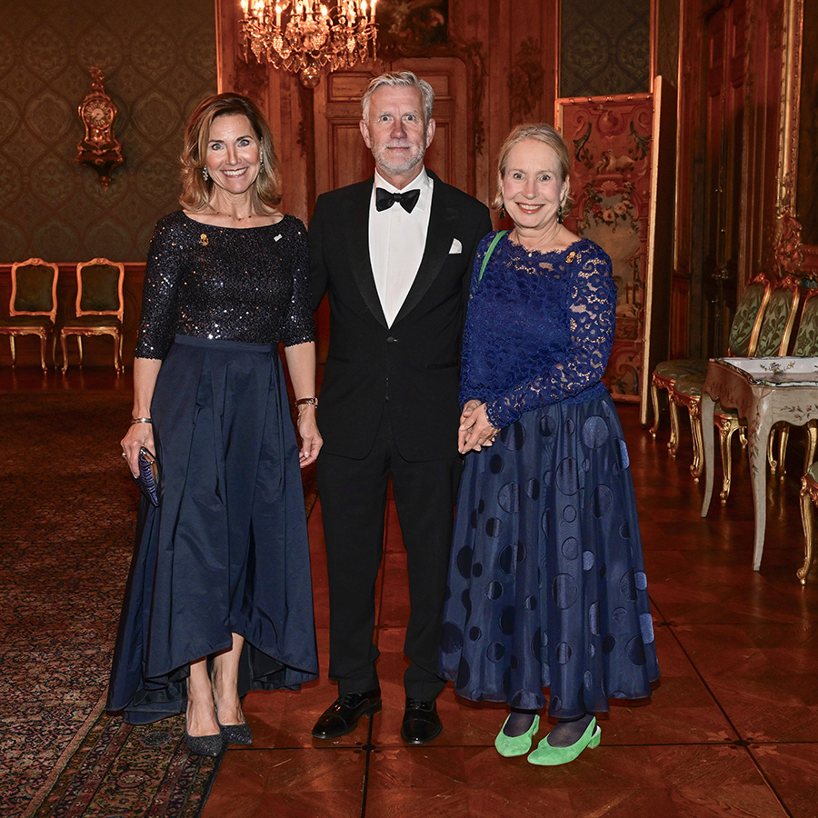 Silvia och Carl Philip på fest med Gunde Svan – se bilderna!