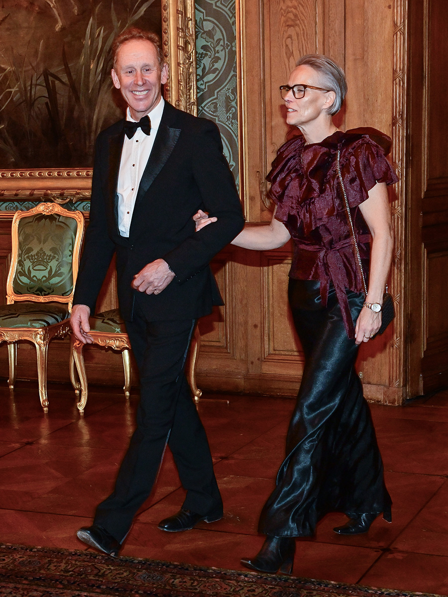 Silvia och Carl Philip på fest med Gunde Svan – se bilderna!