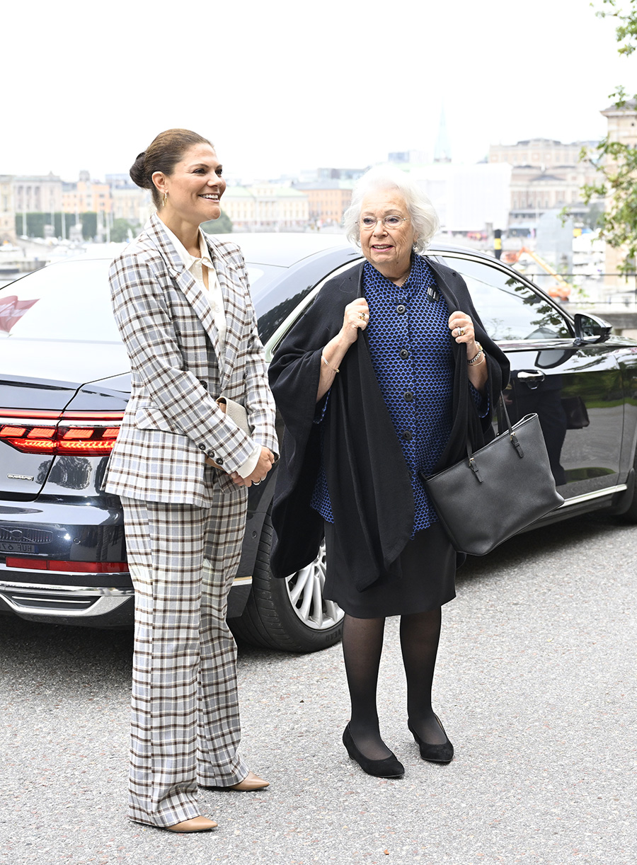 Victorias djupa oro: prinsessan Christina opererad