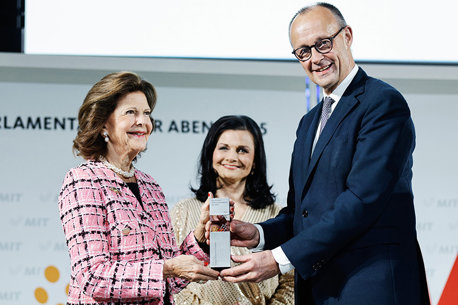 Drottning Silvias jubel i Berlin &ndash; kan inte h&aring;lla k&auml;nslorna tillbaka!