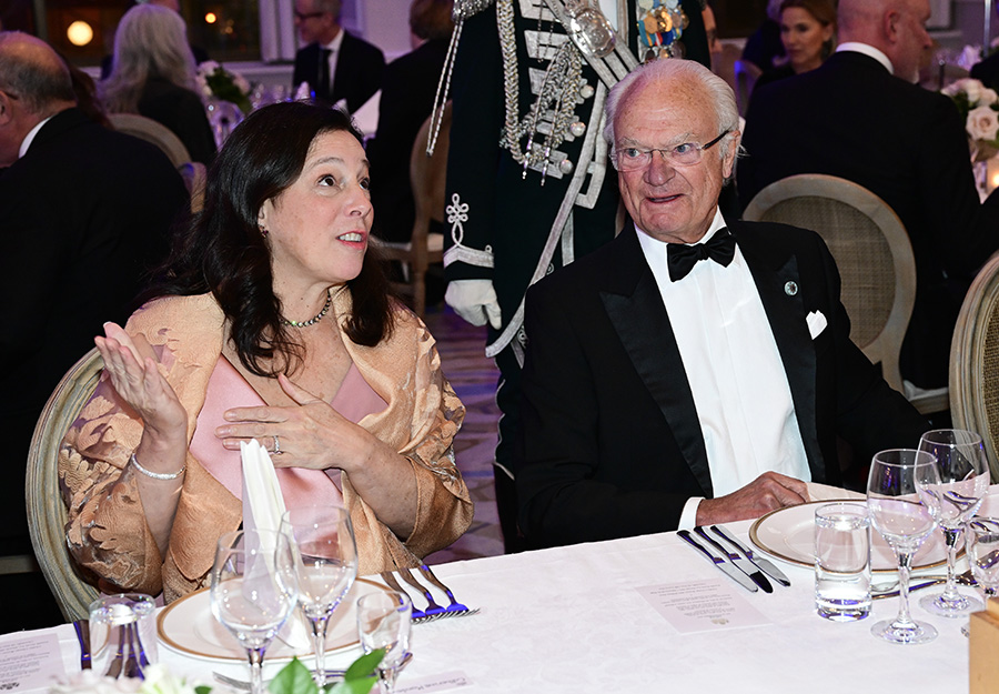 Kungens obetalbara min – under festen med Ebba Busch