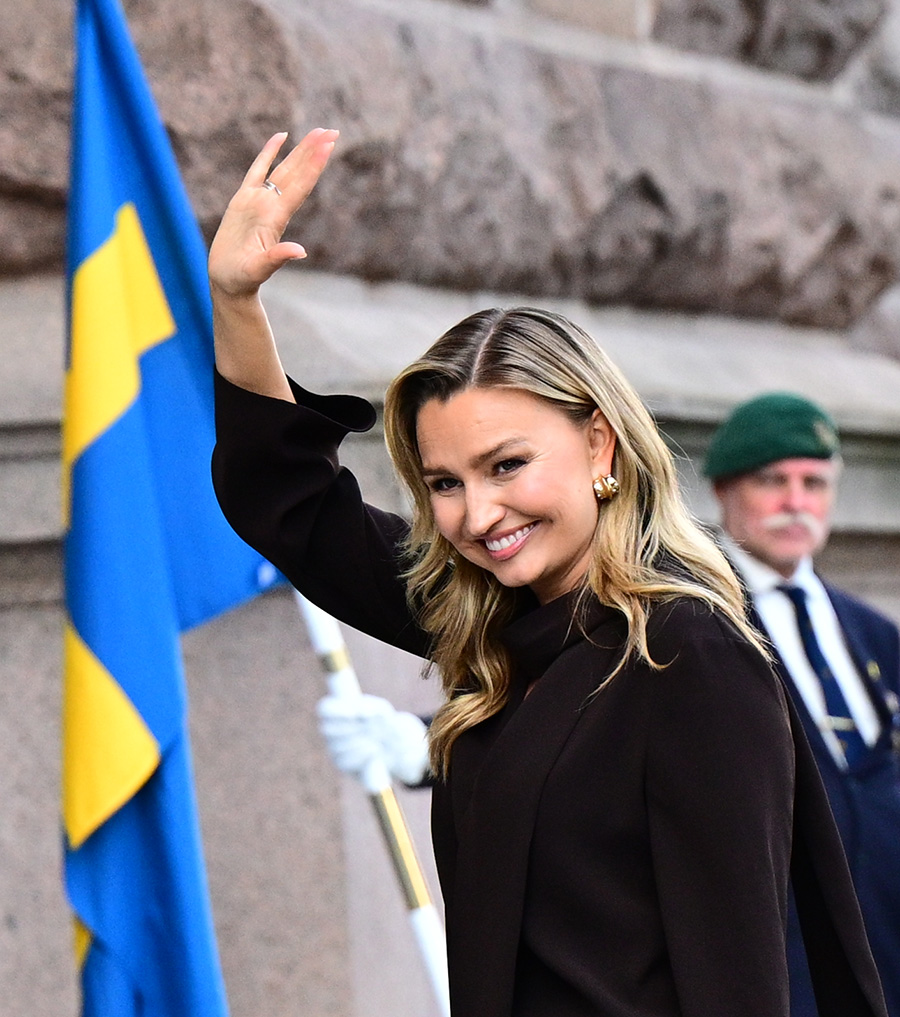 Avslöjat: Kungens oväntade utlandsresa med Ebba Busch