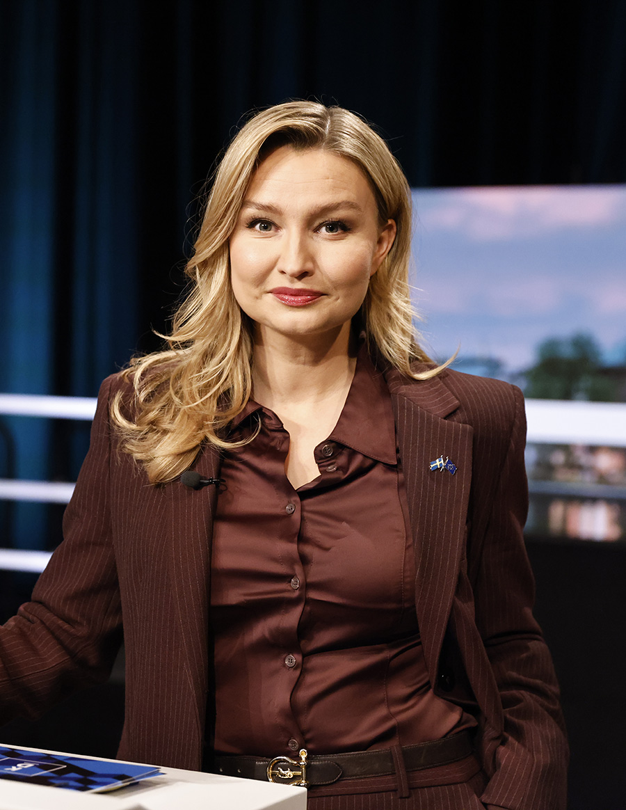 Avslöjat: Kungens oväntade utlandsresa med Ebba Busch