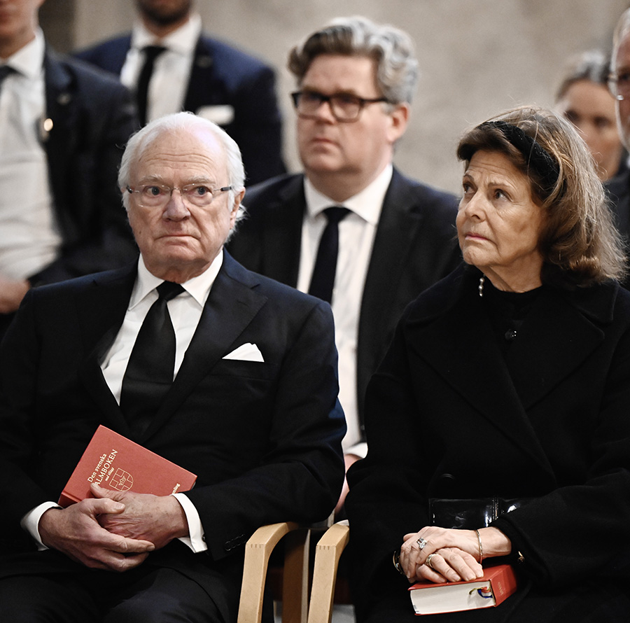 Kungens gripande ord efter bussolyckan i Stockholm