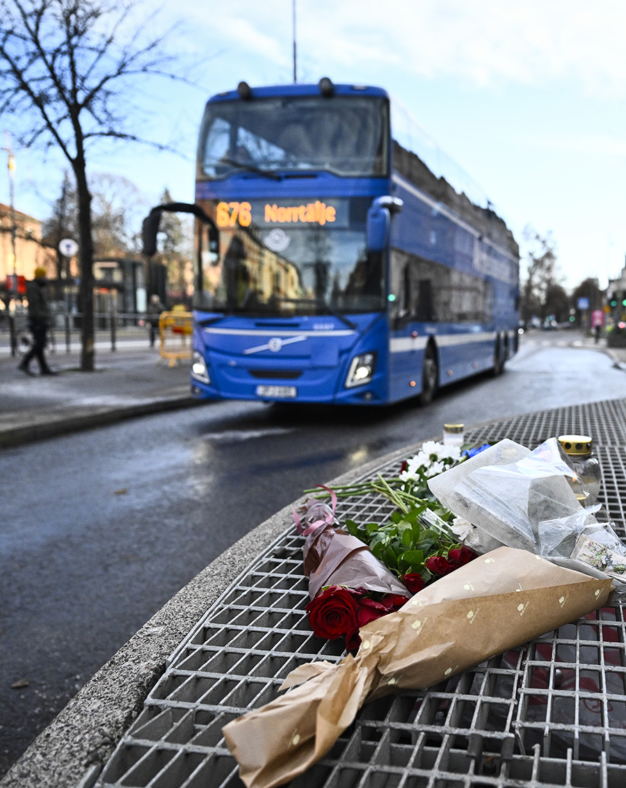 Kungens gripande ord efter bussolyckan i Stockholm