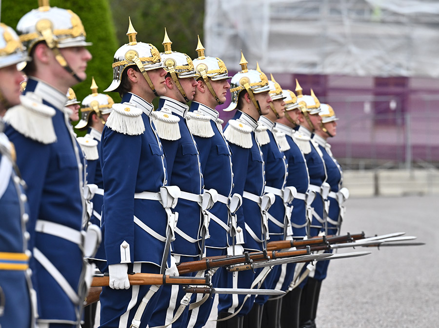 Kungens vakt om hj&auml;lteinsatsen &ndash; egna orden om dramat
