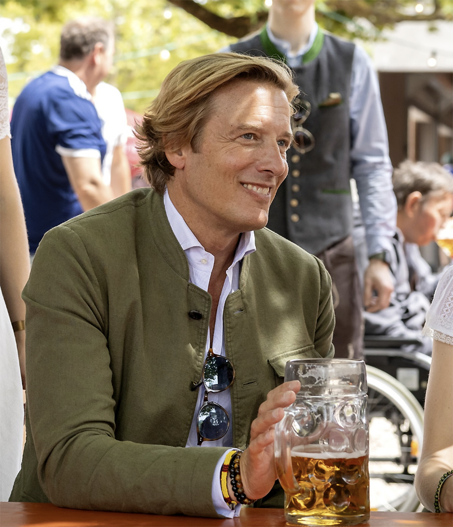 Prinsens h&auml;rliga lyckorus &ndash; h&auml;r friar han till unga k&auml;rleken!