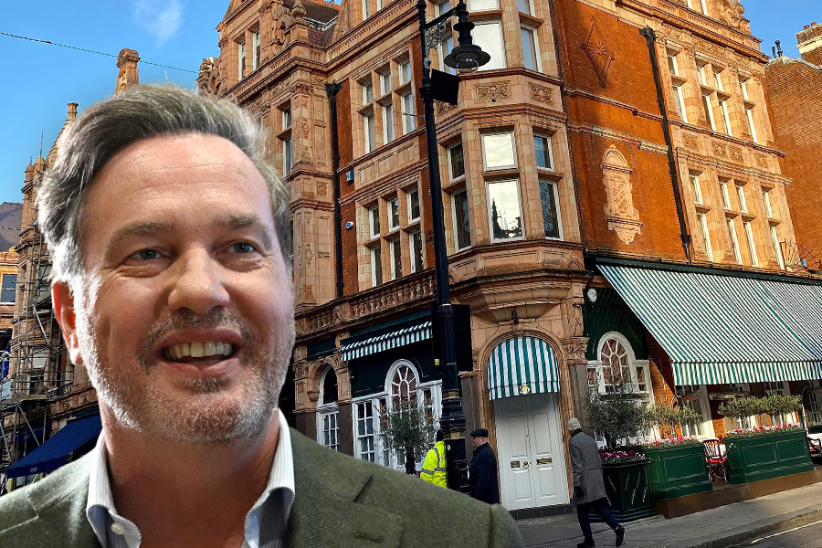 Chris hemliga dubbelliv avslöjat – festar på Londons kändisklubb