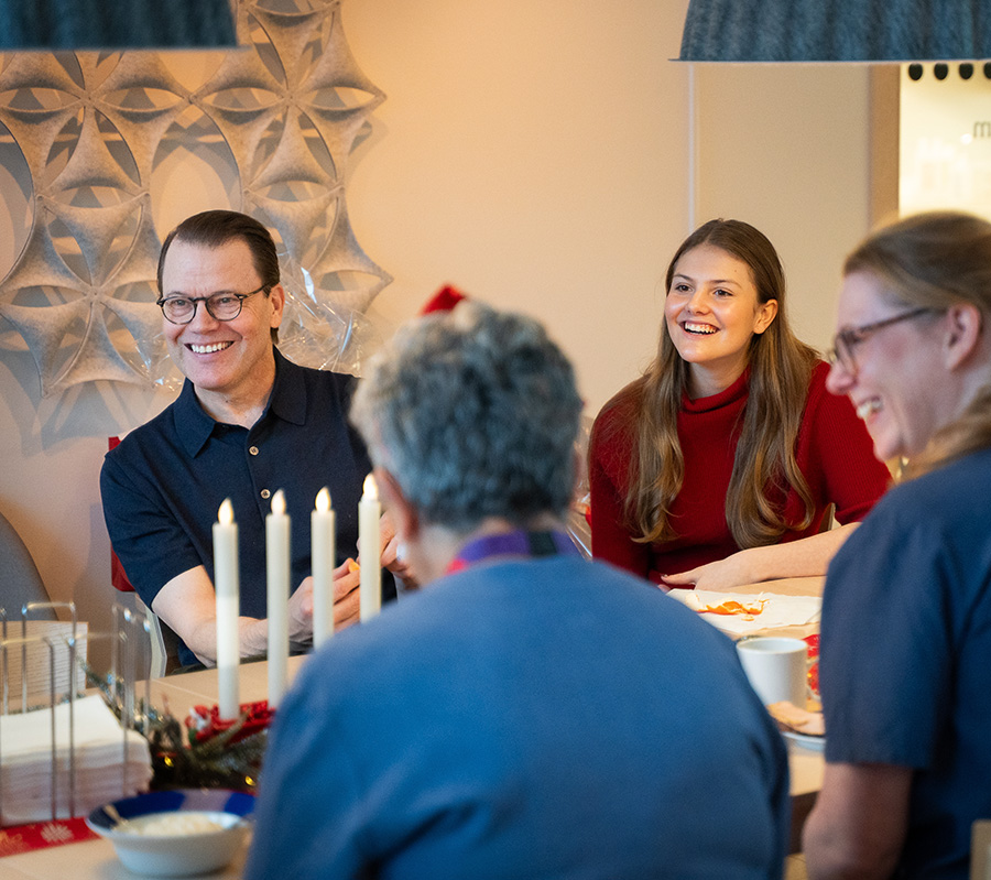 Victoria p&aring; sjukhus med prins Oscar &ndash; mitt under julen