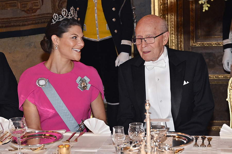 Kronprinsessan Victorias knallrosa succé på slottet