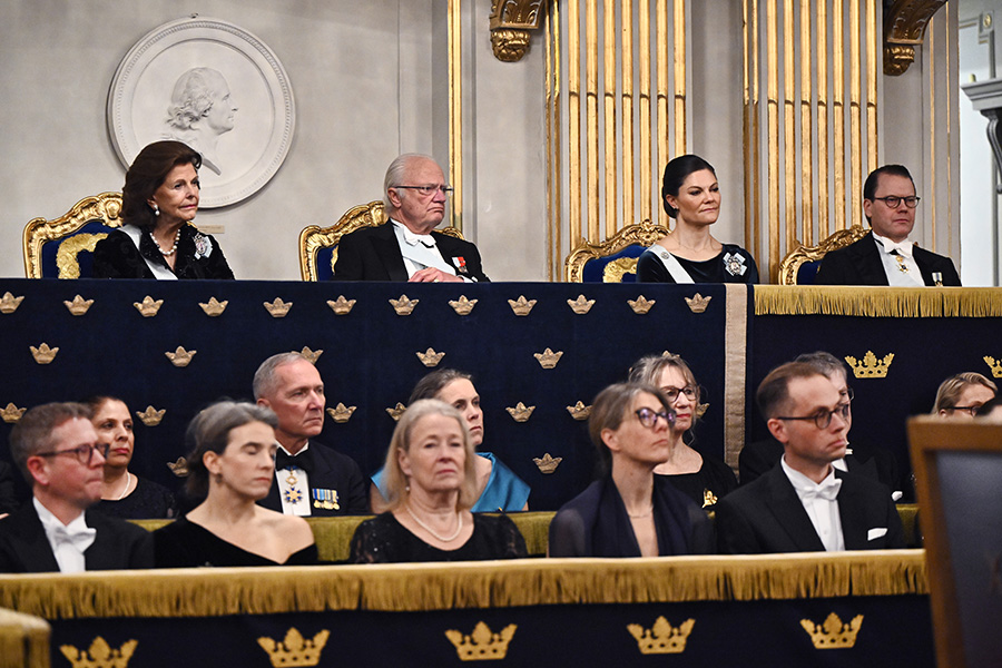 Victorias kris efter h&auml;rvan med Epstein &ndash; monarkin pressas h&aring;rt