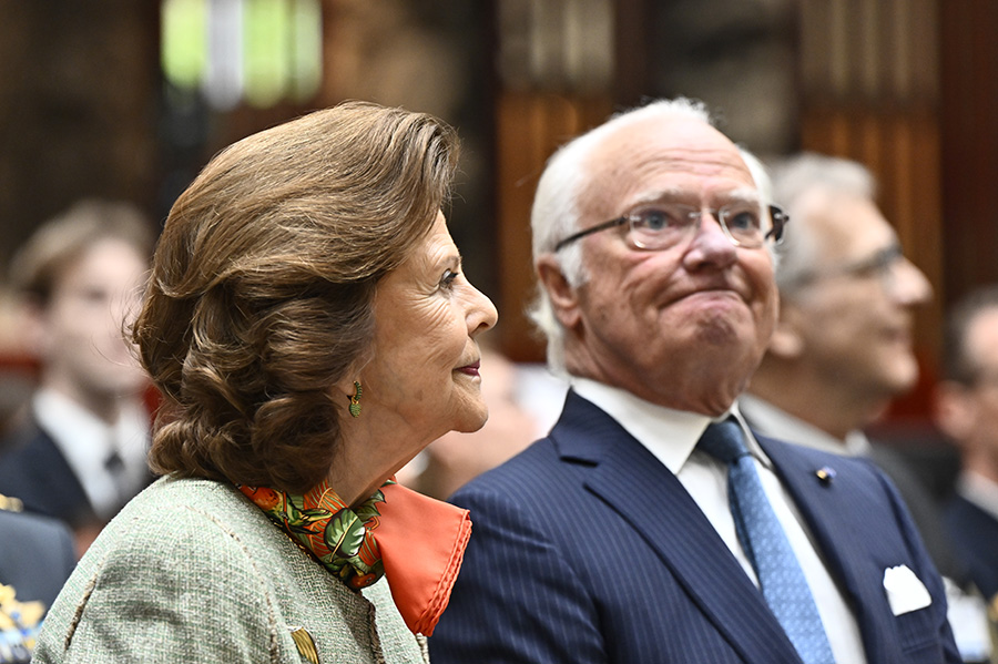 Drama p&aring; kungens julbord &ndash; Silvia kastade ut n&auml;ra v&auml;nnen!