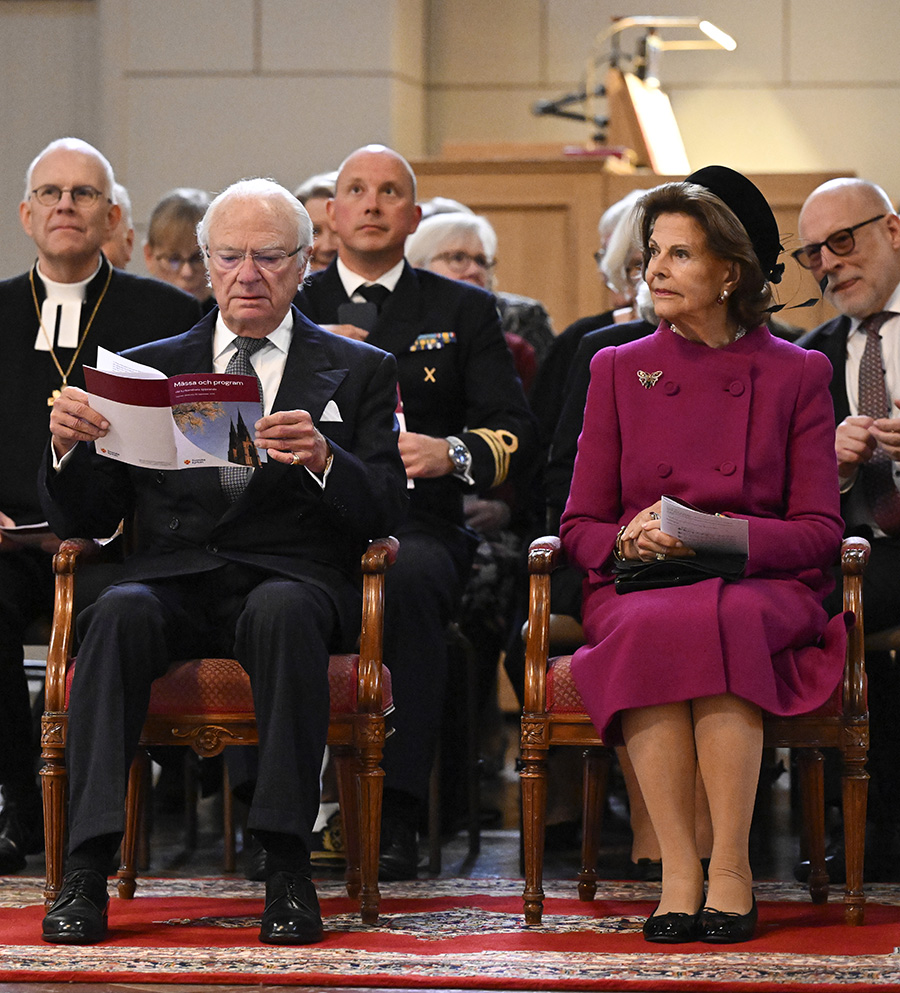 Kungen i hemliga samtal om annat boende – utan Silvia!