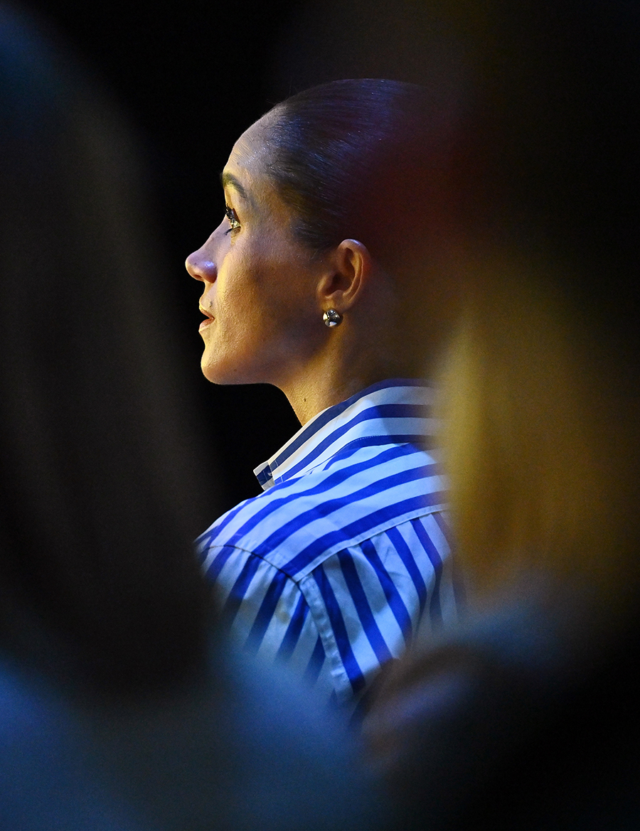 Meghan i chock: pappan amputerad – foten helt svart