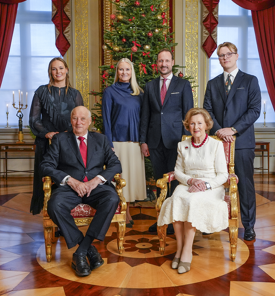Mette-Marits jul med Haakon &ndash; l&auml;mnar kris&aring;ret bakom sig